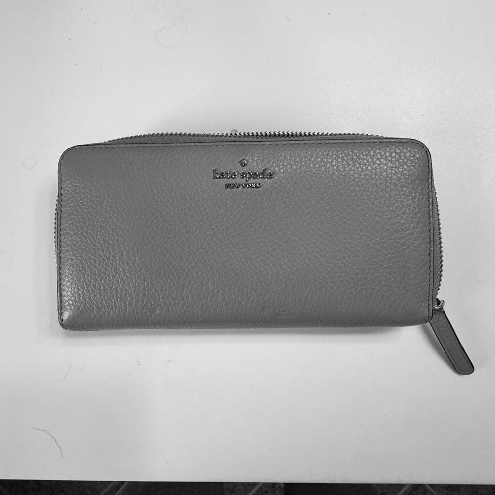 Kate Spade Gray Wallet